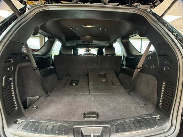 Photo of 2023 DB Black Clearcoat Dodge Durango