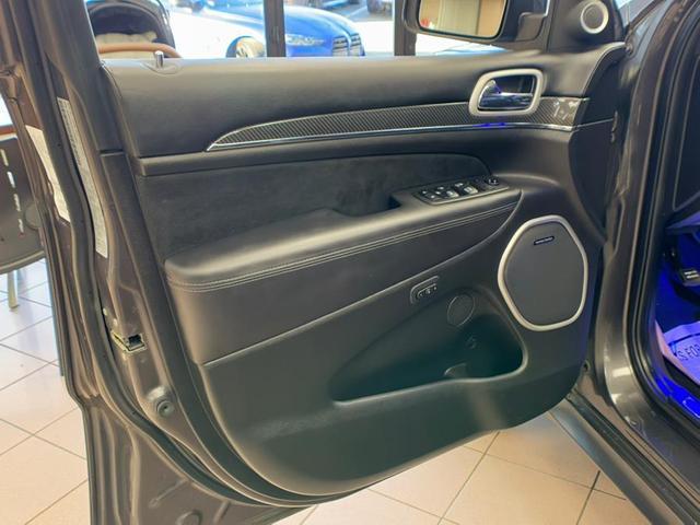 Photo of 2020 Granite Crystal Metallic Jeep Grand Cherokee