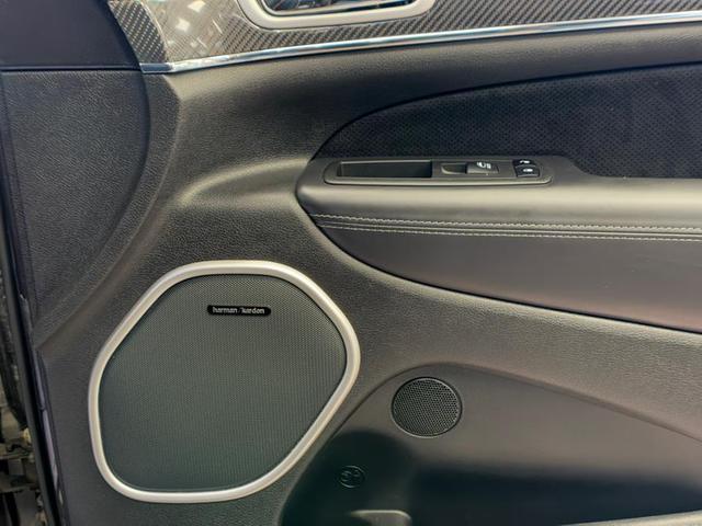 Photo of 2020 Granite Crystal Metallic Jeep Grand Cherokee