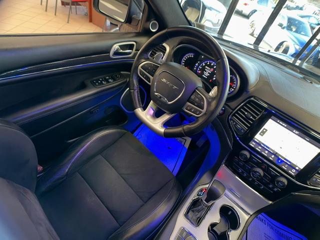 Photo of 2020 Granite Crystal Metallic Jeep Grand Cherokee