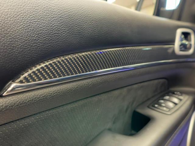 Photo of 2020 Granite Crystal Metallic Jeep Grand Cherokee