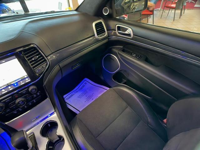 Photo of 2020 Granite Crystal Metallic Jeep Grand Cherokee