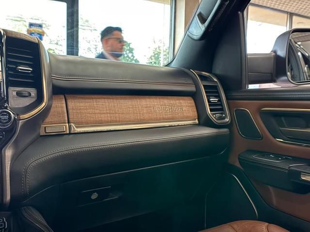 Photo of 2022 Diamond Black Crystal Pearlcoat RAM 1500