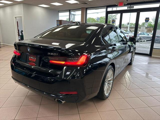 Photo of 2023 Black Sapphire Metallic BMW 330