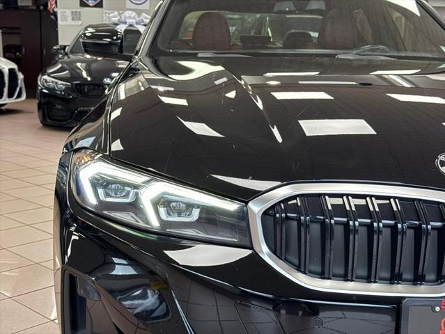 Photo of 2023 Black Sapphire Metallic BMW 330