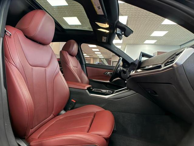 Photo of 2023 Black Sapphire Metallic BMW 330