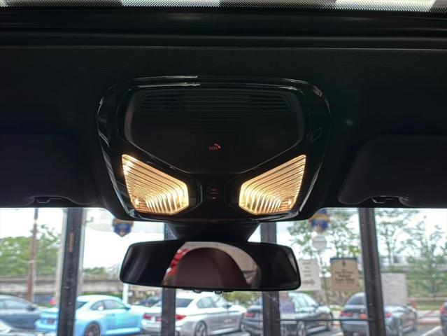 Photo of 2023 Black Sapphire Metallic BMW 330