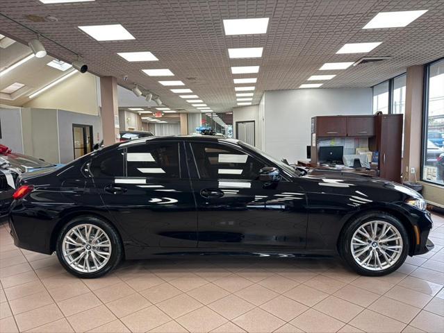 Photo of 2023 Black Sapphire Metallic BMW 330