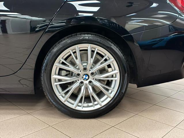 Photo of 2023 Black Sapphire Metallic BMW 330
