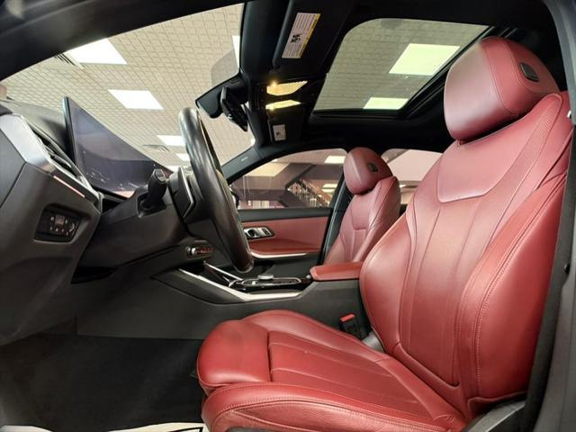 Photo of 2023 Black Sapphire Metallic BMW 330