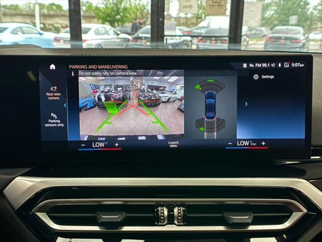 Photo of 2023 Black Sapphire Metallic BMW 330