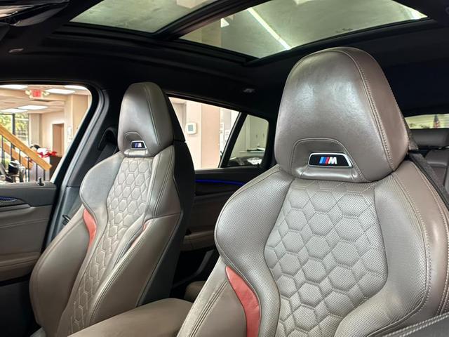 Photo of 2021 Black Sapphire Metallic BMW X4 M
