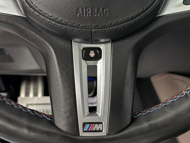 Photo of 2021 Black Sapphire Metallic BMW X4 M