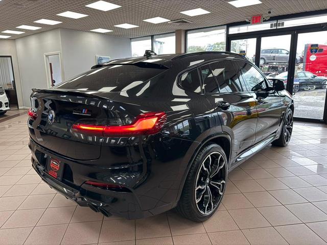 Photo of 2021 Black Sapphire Metallic BMW X4 M