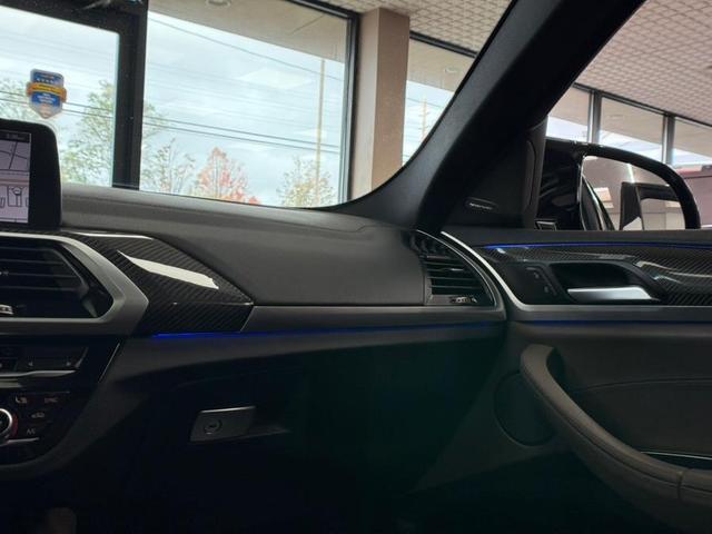Photo of 2021 Black Sapphire Metallic BMW X4 M