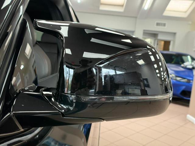 Photo of 2021 Black Sapphire Metallic BMW X4 M