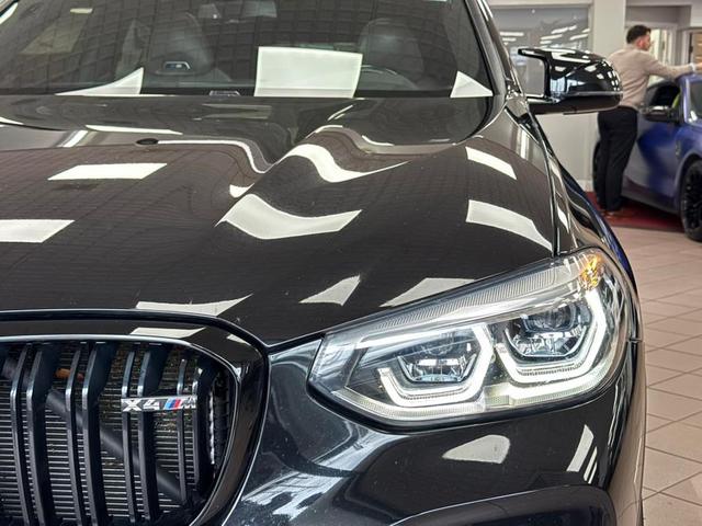Photo of 2021 Black Sapphire Metallic BMW X4 M