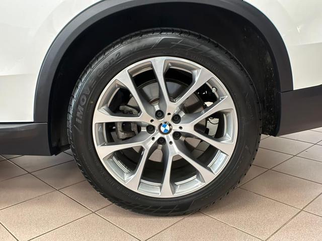Photo of 2024 Mineral White Metallic BMW X5