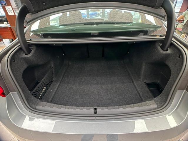 Photo of 2024 Skyscraper Grey Metallic BMW 330