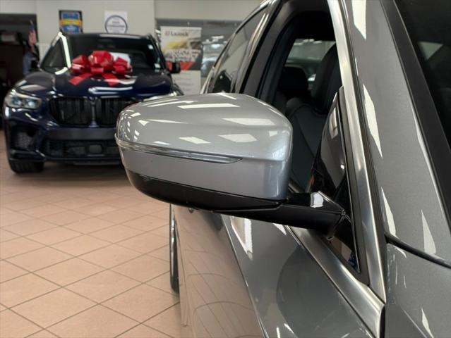Photo of 2024 Skyscraper Grey Metallic BMW 330