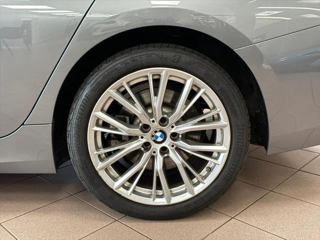 Photo of 2024 Skyscraper Grey Metallic BMW 330