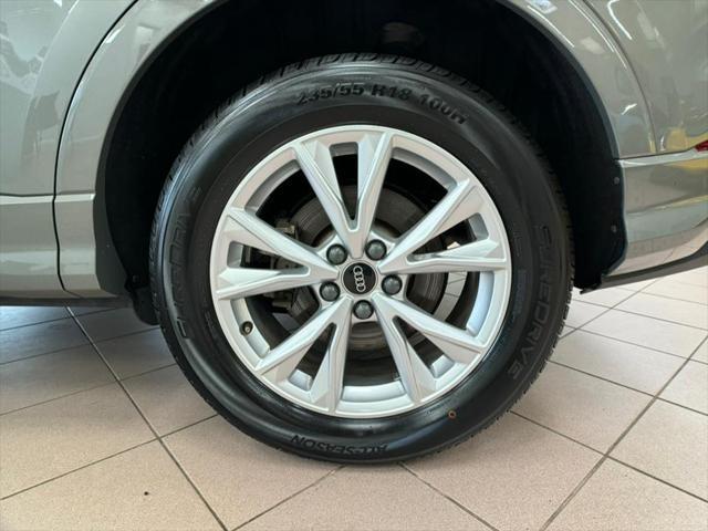 Photo of 2023 Chronos Gray Metallic Audi Q3