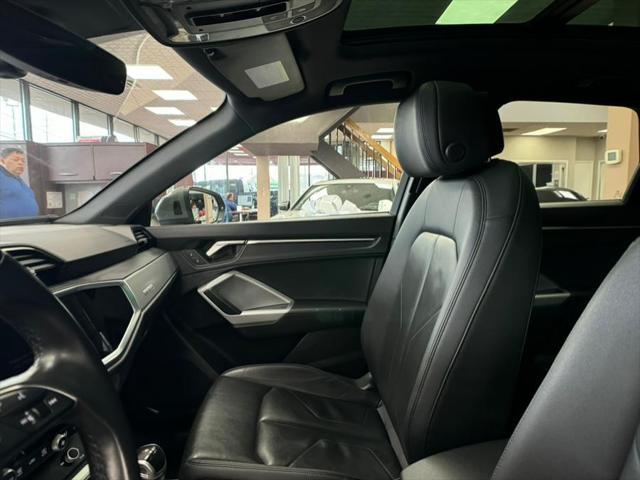 Photo of 2023 Chronos Gray Metallic Audi Q3