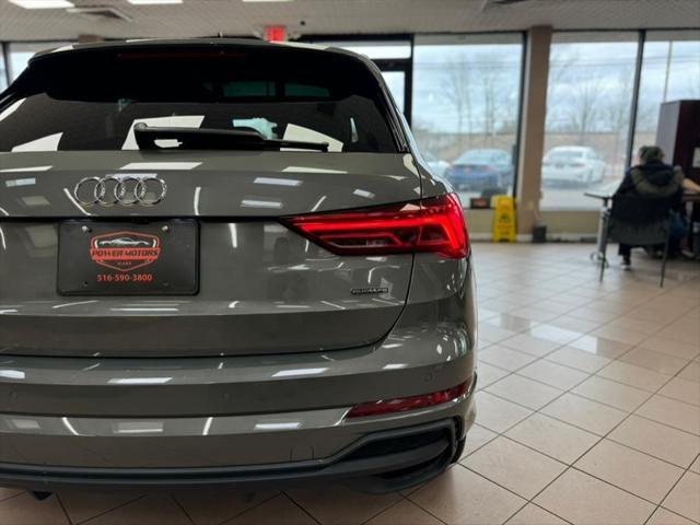 Photo of 2023 Chronos Gray Metallic Audi Q3