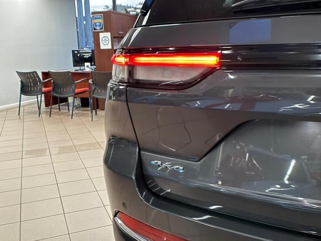 Photo of 2022 Baltic Gray Metallic Clearcoat Jeep Grand Cherokee