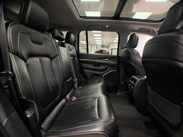 Photo of 2022 Baltic Gray Metallic Clearcoat Jeep Grand Cherokee