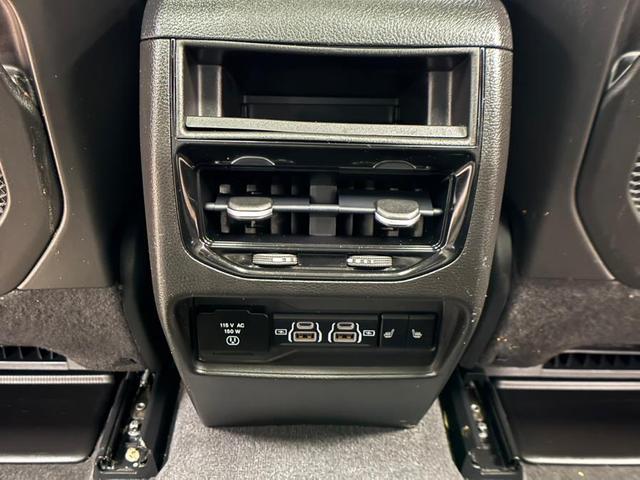 Photo of 2022 Baltic Gray Metallic Clearcoat Jeep Grand Cherokee
