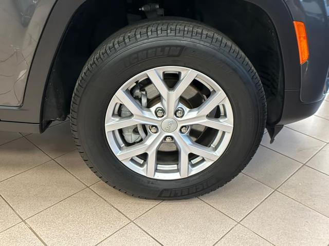 Photo of 2022 Baltic Gray Metallic Clearcoat Jeep Grand Cherokee