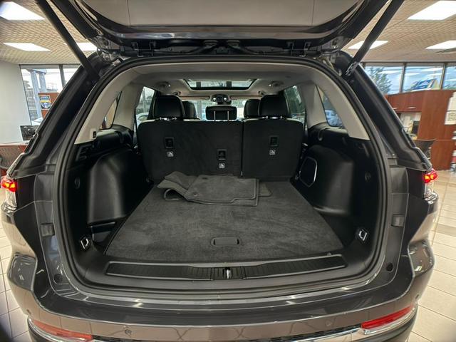 Photo of 2022 Baltic Gray Metallic Clearcoat Jeep Grand Cherokee