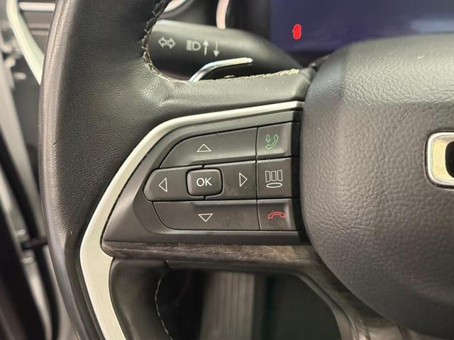 Photo of 2022 Bright White Clearcoat Jeep Grand Cherokee