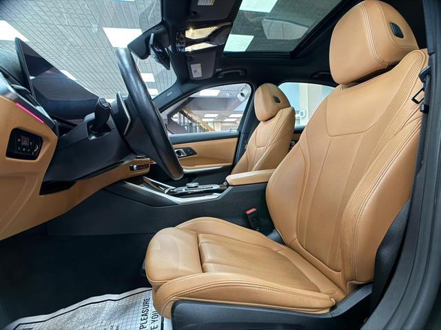 Photo of 2024 Jet Black BMW 330