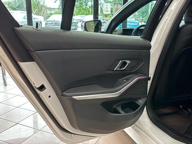 Photo of 2024 Mineral White Metallic BMW 330
