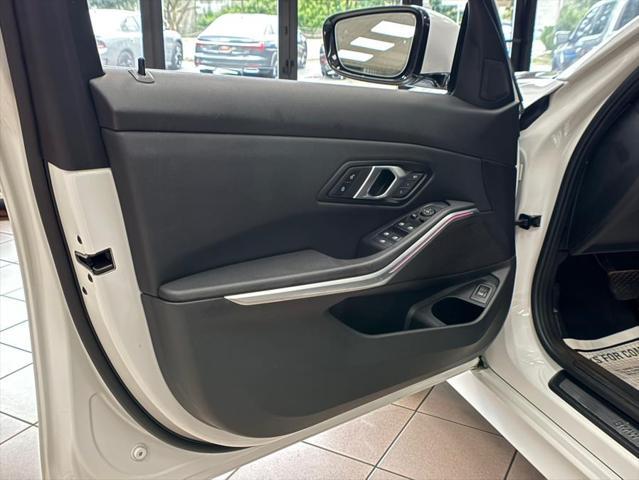 Photo of 2024 Mineral White Metallic BMW 330