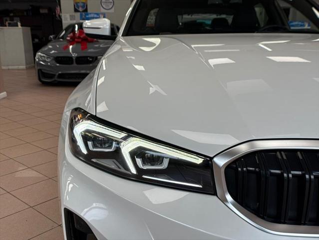 Photo of 2024 Mineral White Metallic BMW 330
