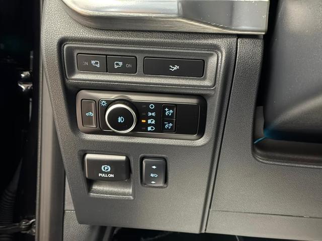 Photo of 2023 Agate Black Metallic Ford F-150