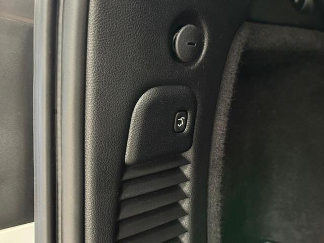 Photo of 2022 White Knuckle Clearcoat Dodge Durango