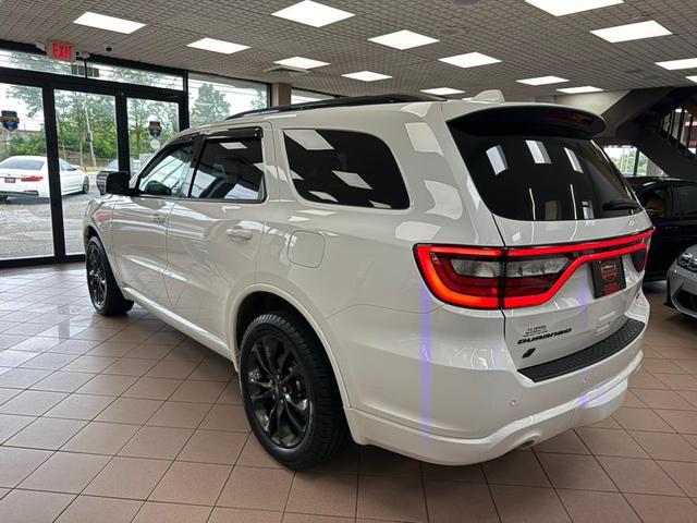 Photo of 2022 White Knuckle Clearcoat Dodge Durango