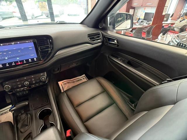 Photo of 2022 White Knuckle Clearcoat Dodge Durango