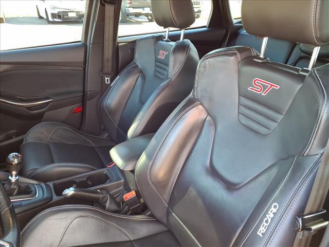 Photo of 2018 Shadow Black Ford Focus ST
