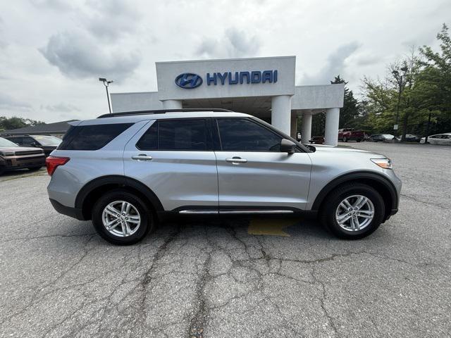 Photo of 2020 Iconic Silver Metallic Ford Explorer