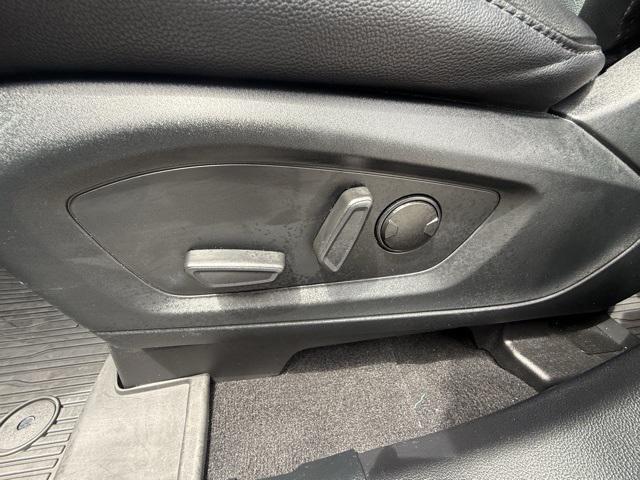 Photo of 2020 Iconic Silver Metallic Ford Explorer