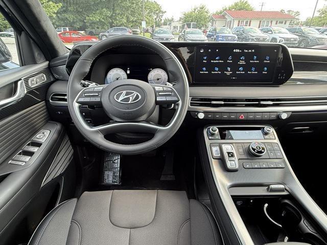 Photo of 2025 Abyss Black Pearl Hyundai PALISADE