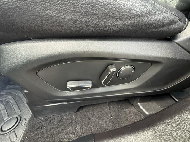 Photo of 2020 Blue Ford Explorer