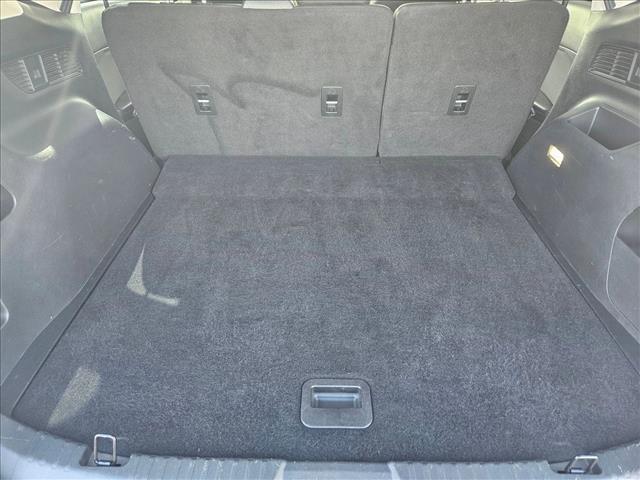 Photo of 2018 Oxford White Ford Edge