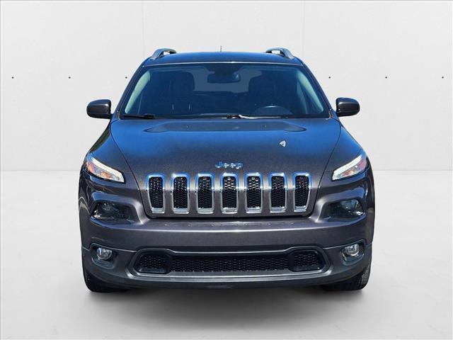 Photo of 2018 Granite Crystal Metallic Clearcoat Jeep Cherokee