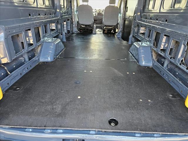 Photo of 2019 White Ford Transit-250